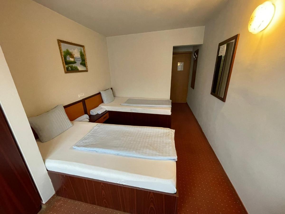 Hotel Le Baron Temeşvar Dış mekan fotoğraf