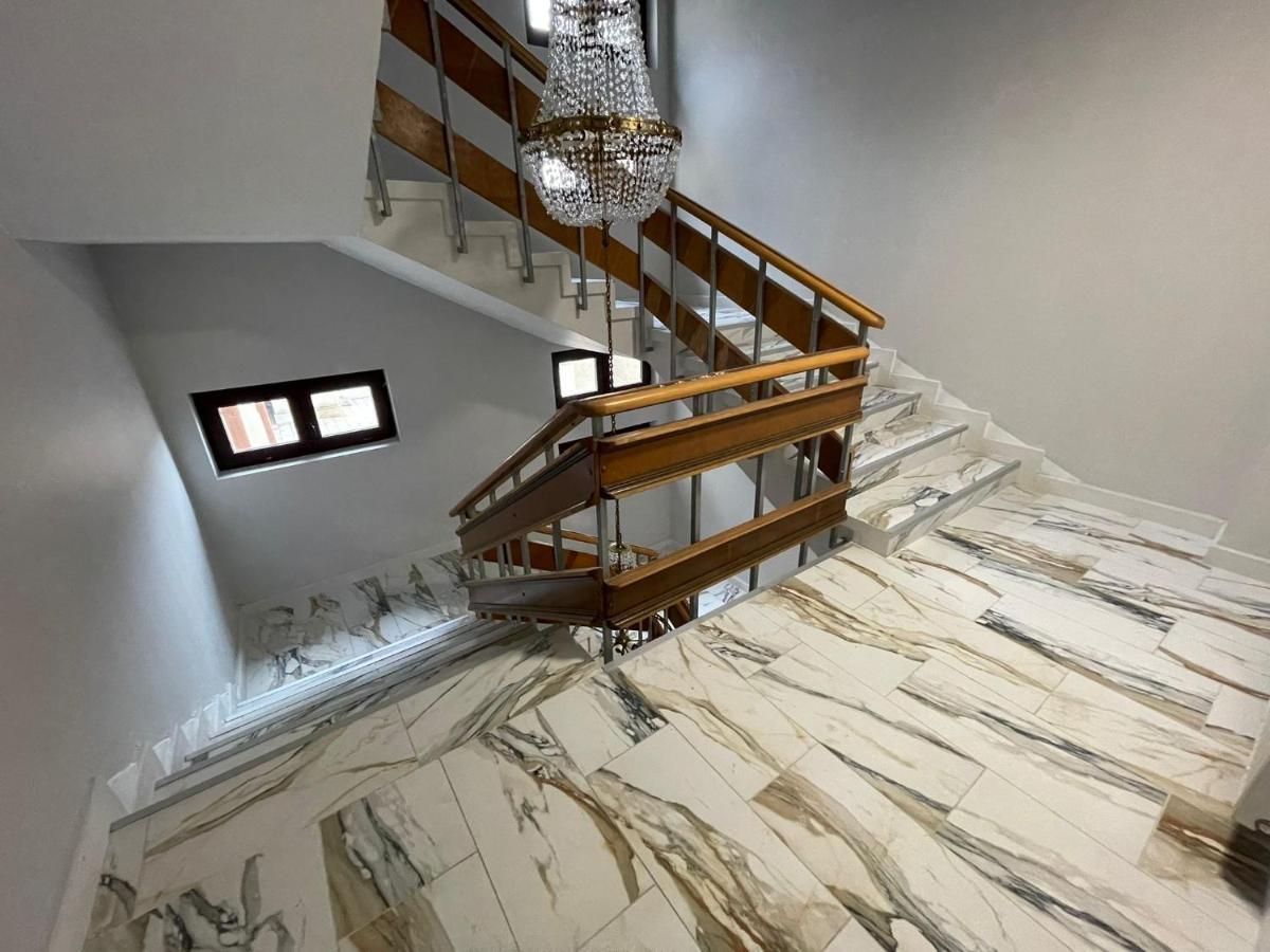 Hotel Le Baron Temeşvar Dış mekan fotoğraf