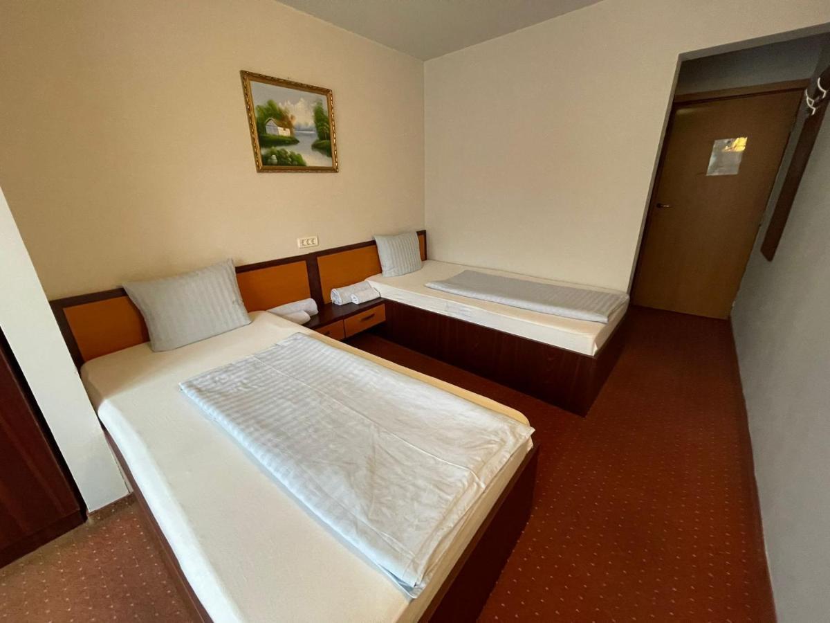 Hotel Le Baron Temeşvar Dış mekan fotoğraf