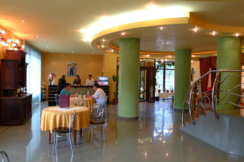 Hotel Le Baron Temeşvar Dış mekan fotoğraf