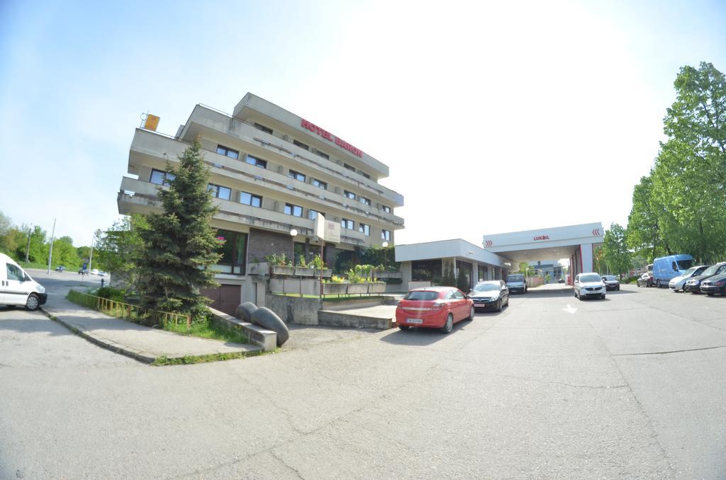 Hotel Le Baron Temeşvar Dış mekan fotoğraf