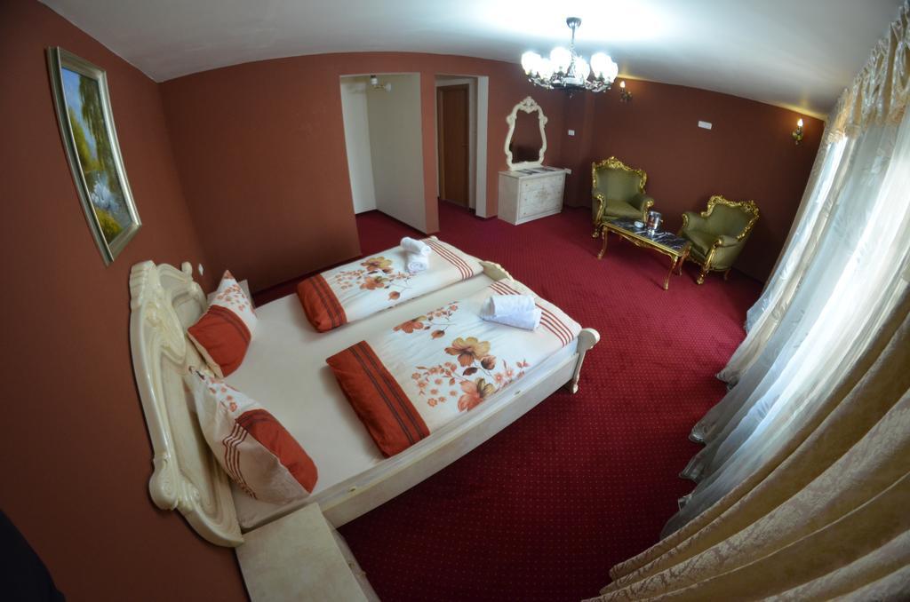 Hotel Le Baron Temeşvar Dış mekan fotoğraf